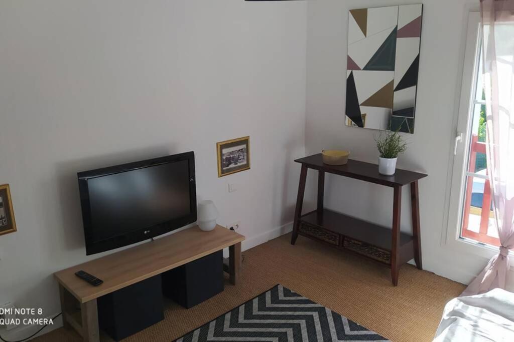 Appartement Tout Confort Au Calme Avec Jacuzzi Mouguerre Εξωτερικό φωτογραφία