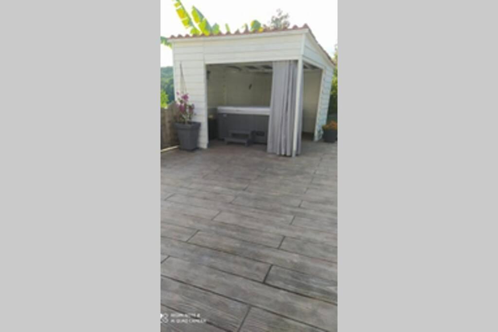 Appartement Tout Confort Au Calme Avec Jacuzzi Mouguerre Εξωτερικό φωτογραφία